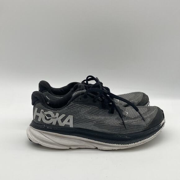 Womens 4 Hoka One One Clifton 9 Running Shoes Gray White Sneaker 1131170-BWHT - Picture 1 of 10